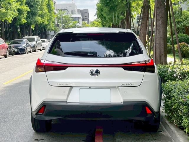 LEXUS凌志 UX250H  第3張相片