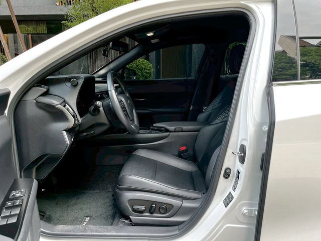LEXUS凌志 UX250H  第10張相片
