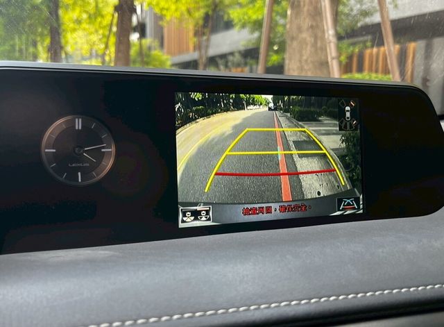 LEXUS凌志 UX250H  第13張相片