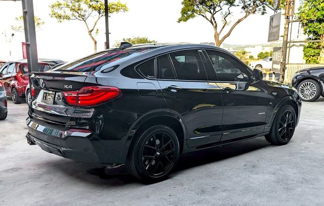 BMW寶馬 X4 XDRIVE20I  第2張相片