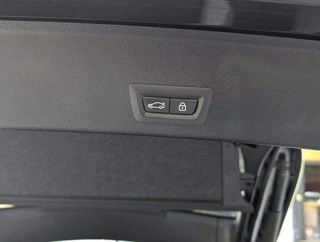 BMW寶馬 X4 XDRIVE20I  第8張相片