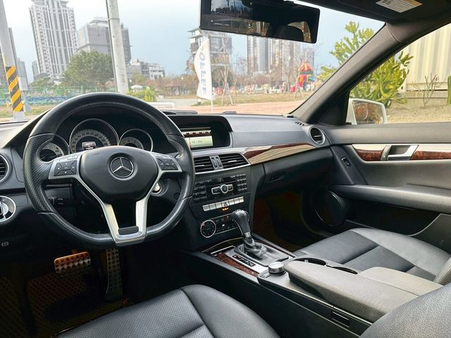 M-BENZ賓士 C250  第9張相片