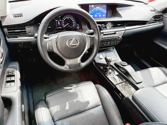 LEXUS凌志 ES300H  第5張相片