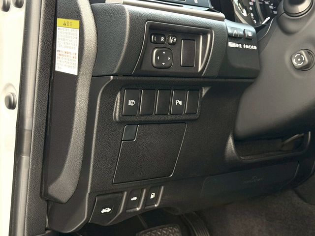 LEXUS凌志 ES300H  第12張相片