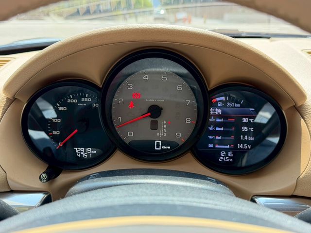 PORSCHE保時捷 CAYMAN  第3張相片