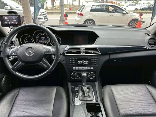 M-BENZ賓士 C200  第5張相片