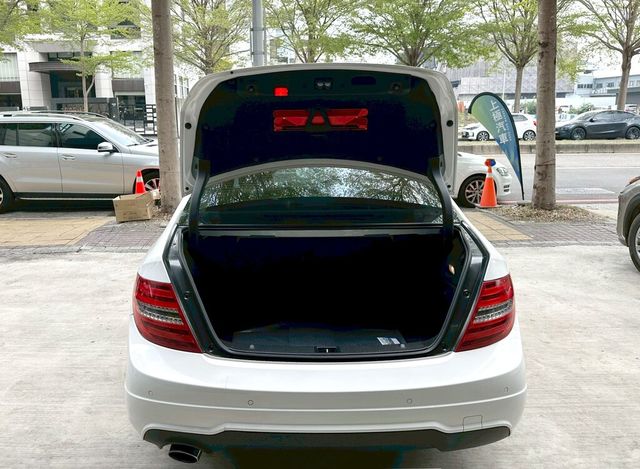 M-BENZ賓士 C200  第7張相片