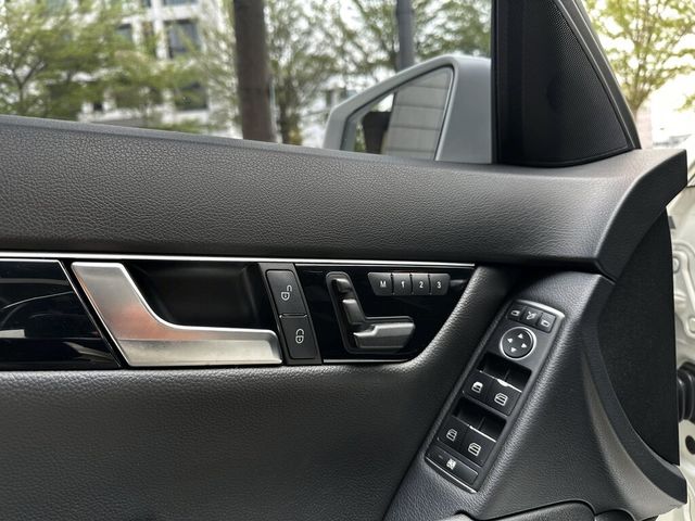 M-BENZ賓士 C200  第8張相片