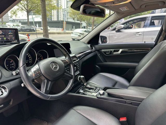 M-BENZ賓士 C200  第9張相片