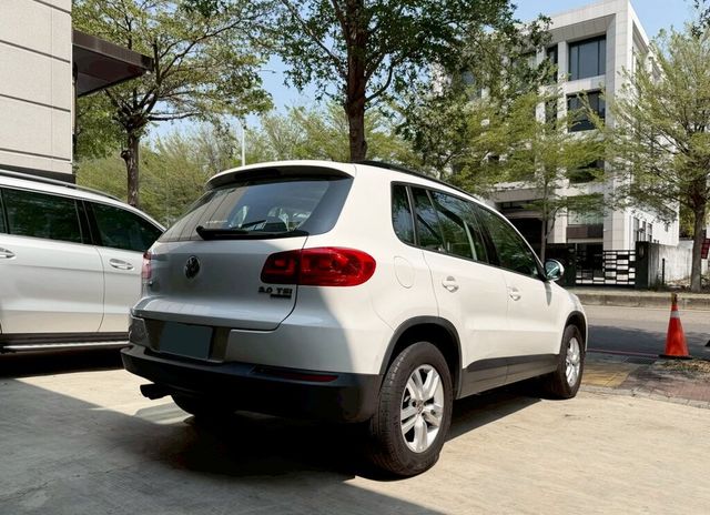 VOLKSWAGEN福斯 TIGUAN  第2張相片