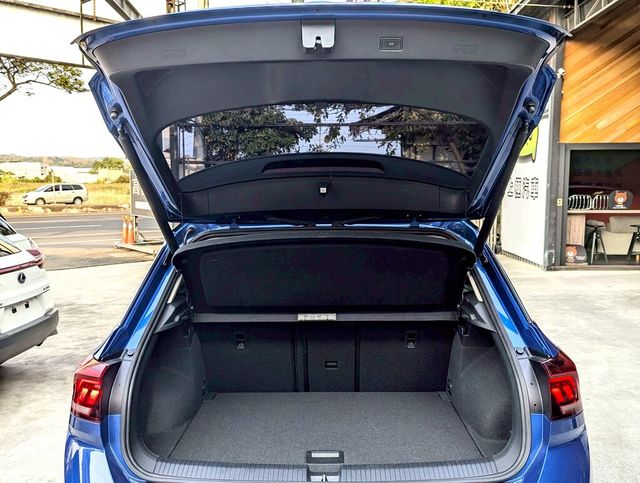 VOLKSWAGEN福斯 T-ROC  第7張相片