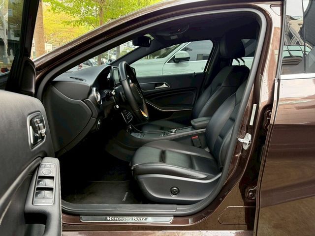 M-BENZ賓士 A180  第8張相片