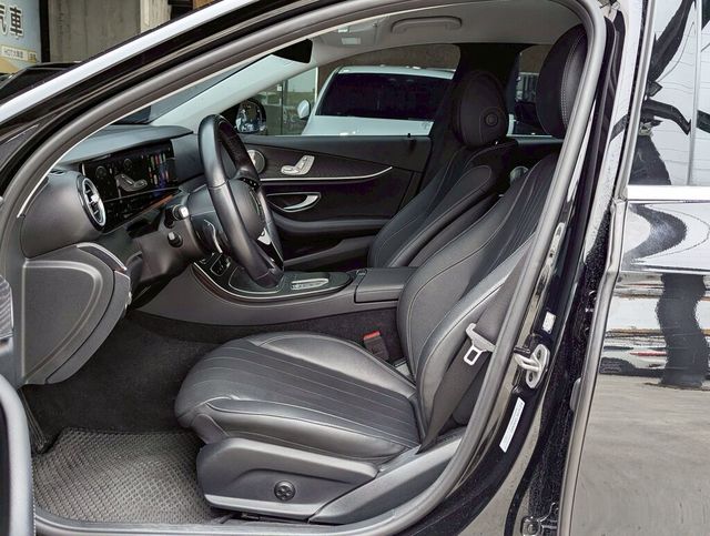 M-BENZ賓士 E200  第8張相片