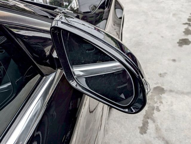 M-BENZ賓士 E200  第10張相片