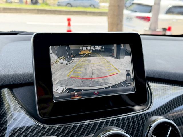 M-BENZ賓士 B200  第13張相片