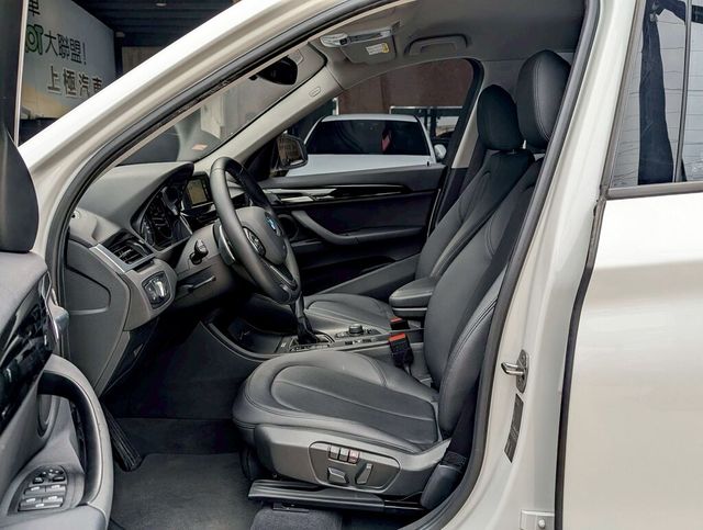 BMW寶馬 X1  第10張相片