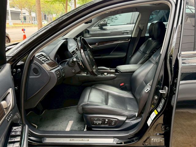 LEXUS凌志 GS300H  第10張相片