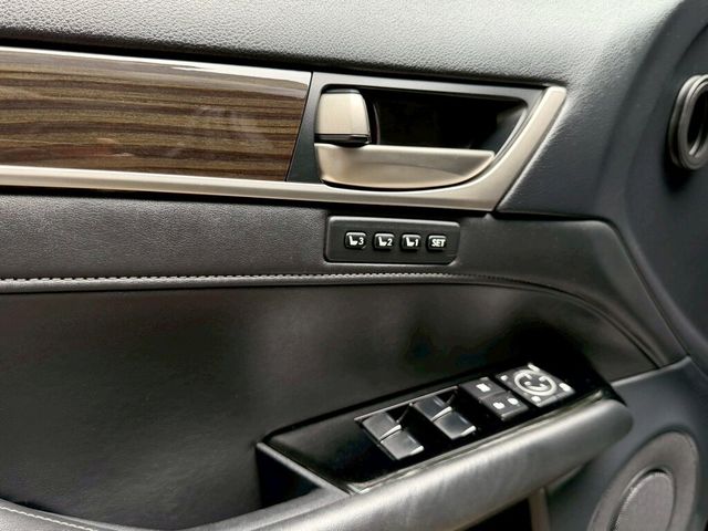 LEXUS凌志 GS300H  第11張相片