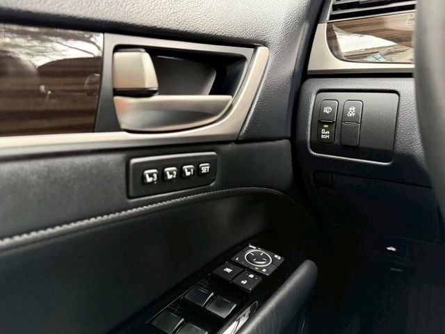 LEXUS凌志 GS300H  第14張相片