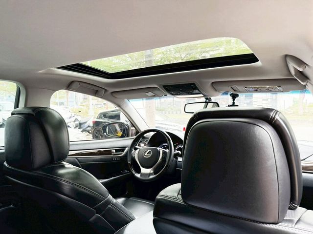 LEXUS凌志 GS300H  第19張相片
