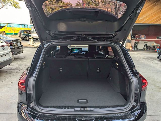 FORD福特 FOCUS WAGON  第6張相片