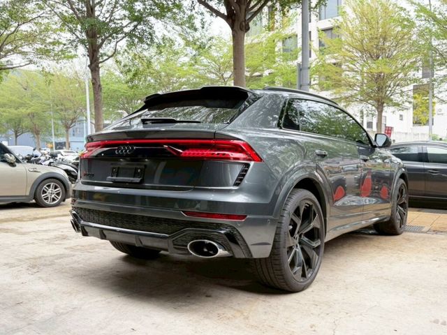 AUDI奧迪 Q8  第2張相片