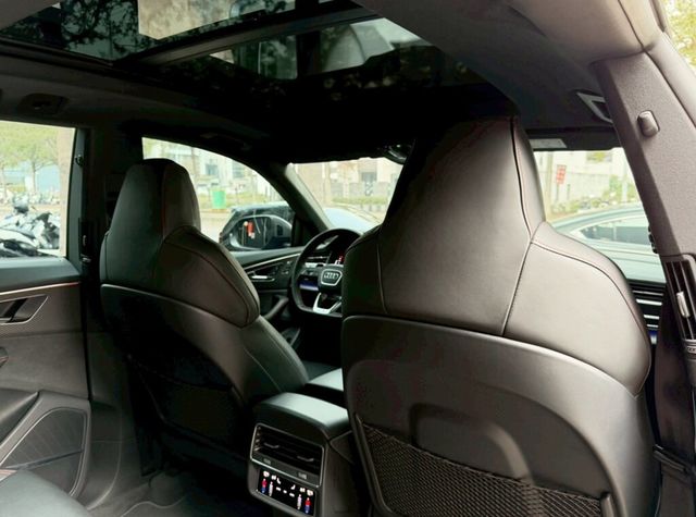 AUDI奧迪 Q8  第17張相片