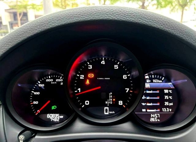 PORSCHE保時捷 MACAN  第9張相片