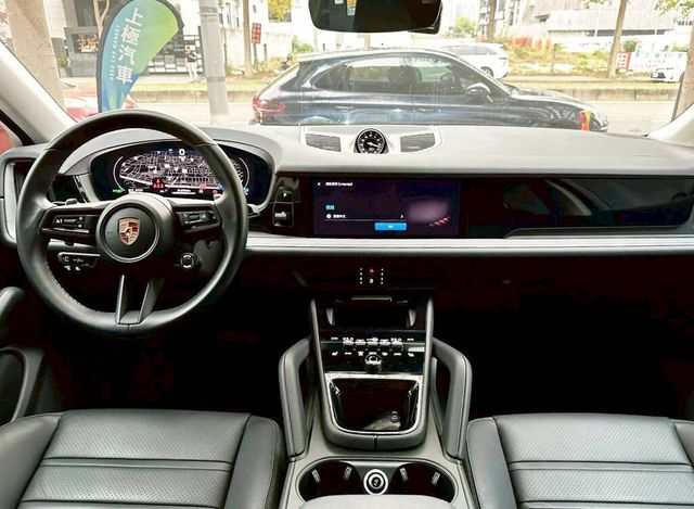 PORSCHE保時捷 CAYMAN  第5張相片