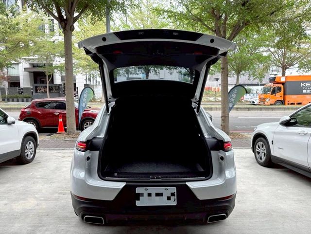 PORSCHE保時捷 CAYMAN  第6張相片