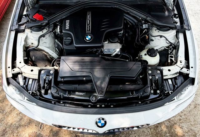 BMW寶馬 320I SPORT LINE  第6張相片