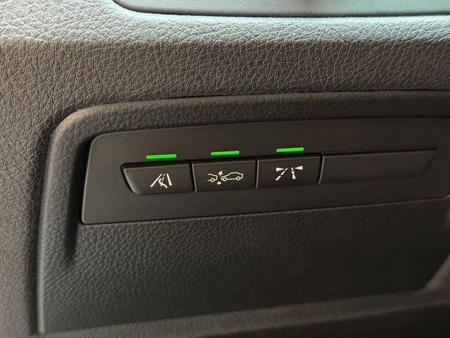 BMW寶馬 320I SPORT LINE  第11張相片