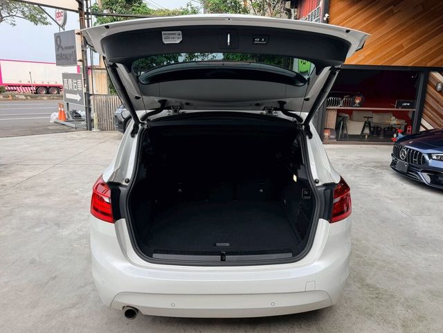 BMW寶馬 218I  第7張相片