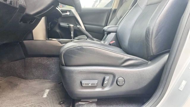 TOYOTA豐田 RAV4  第8張相片