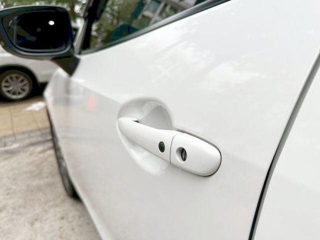 MAZDA馬自達 MAZDA 2  第7張相片