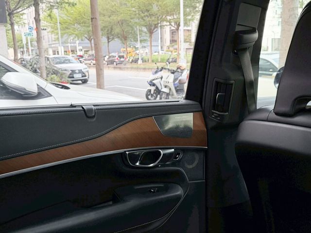 VOLVO富豪 XC90  第13張相片
