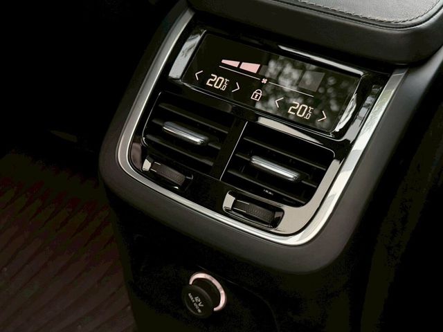 VOLVO富豪 XC90  第16張相片