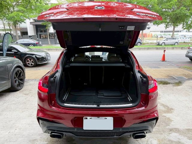 BMW寶馬 X4 M40I  第7張相片