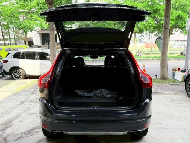 VOLVO富豪 XC60  第7張相片