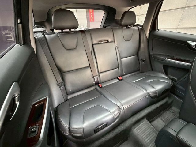 VOLVO富豪 XC60  第17張相片