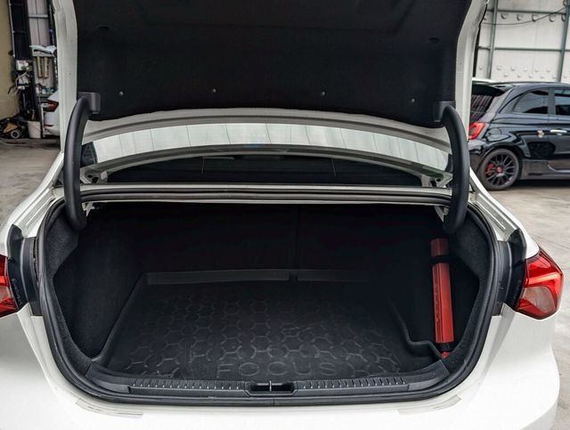 FORD福特 FOCUS  第7張相片