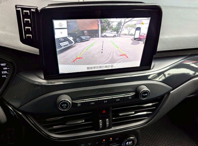 FORD福特 FOCUS  第13張相片