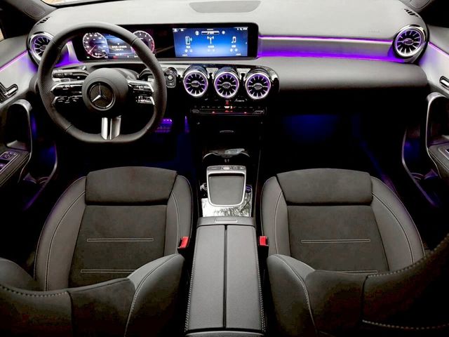 M-BENZ賓士 A180  第4張相片