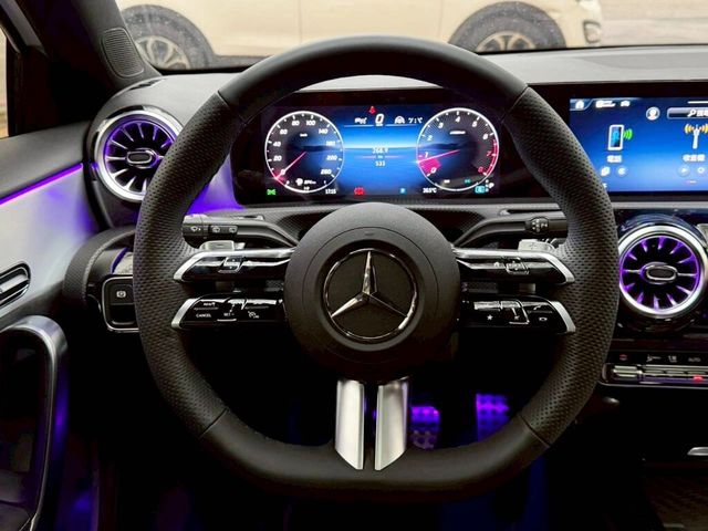 M-BENZ賓士 A180  第5張相片