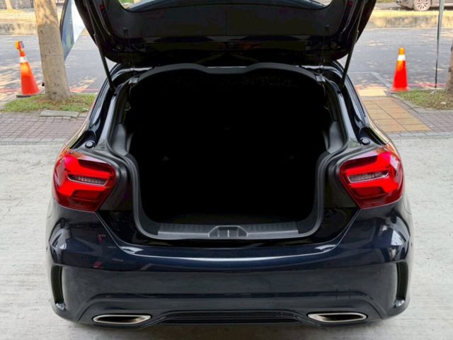 M-BENZ賓士 A180  第7張相片