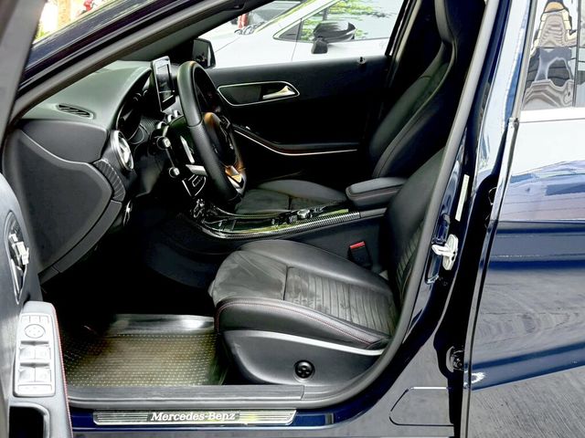 M-BENZ賓士 A180  第8張相片