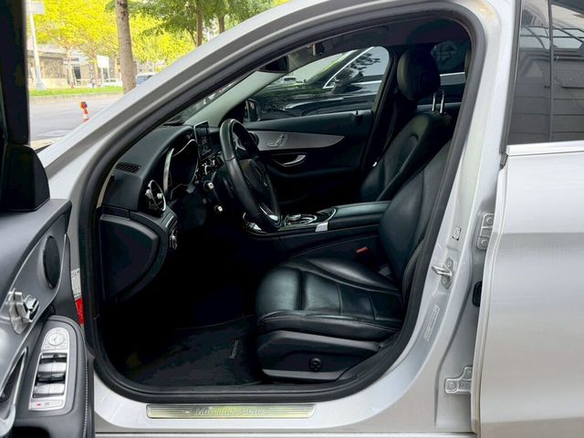 M-BENZ賓士 C200  第8張相片