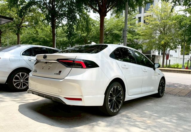 TOYOTA豐田 COROLLA ALTIS HYBRID  第2張相片
