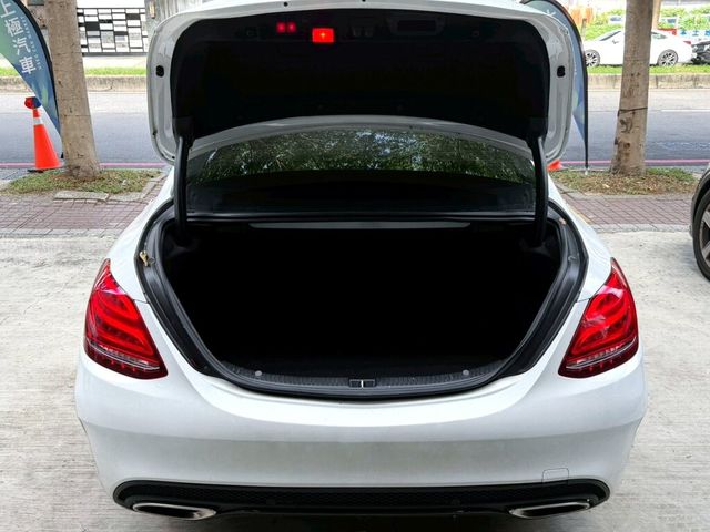 M-BENZ賓士 C300  第7張相片