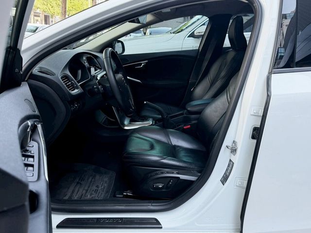 VOLVO富豪 V40  第10張相片